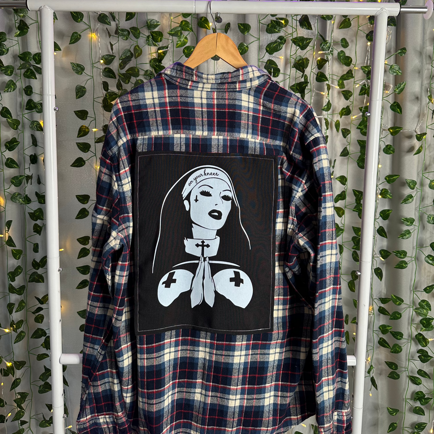 On your knees, Nun - Flannel Mens XL