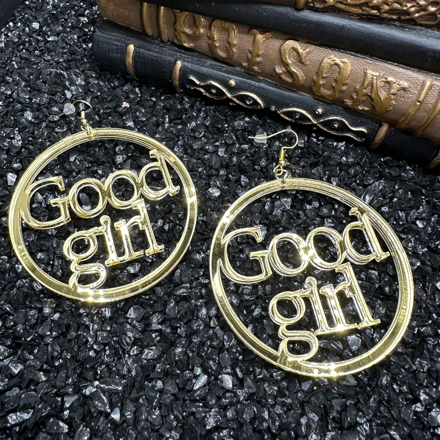 Boucles d'oreilles BDSM Good Girl, acrylique doré effet miroir