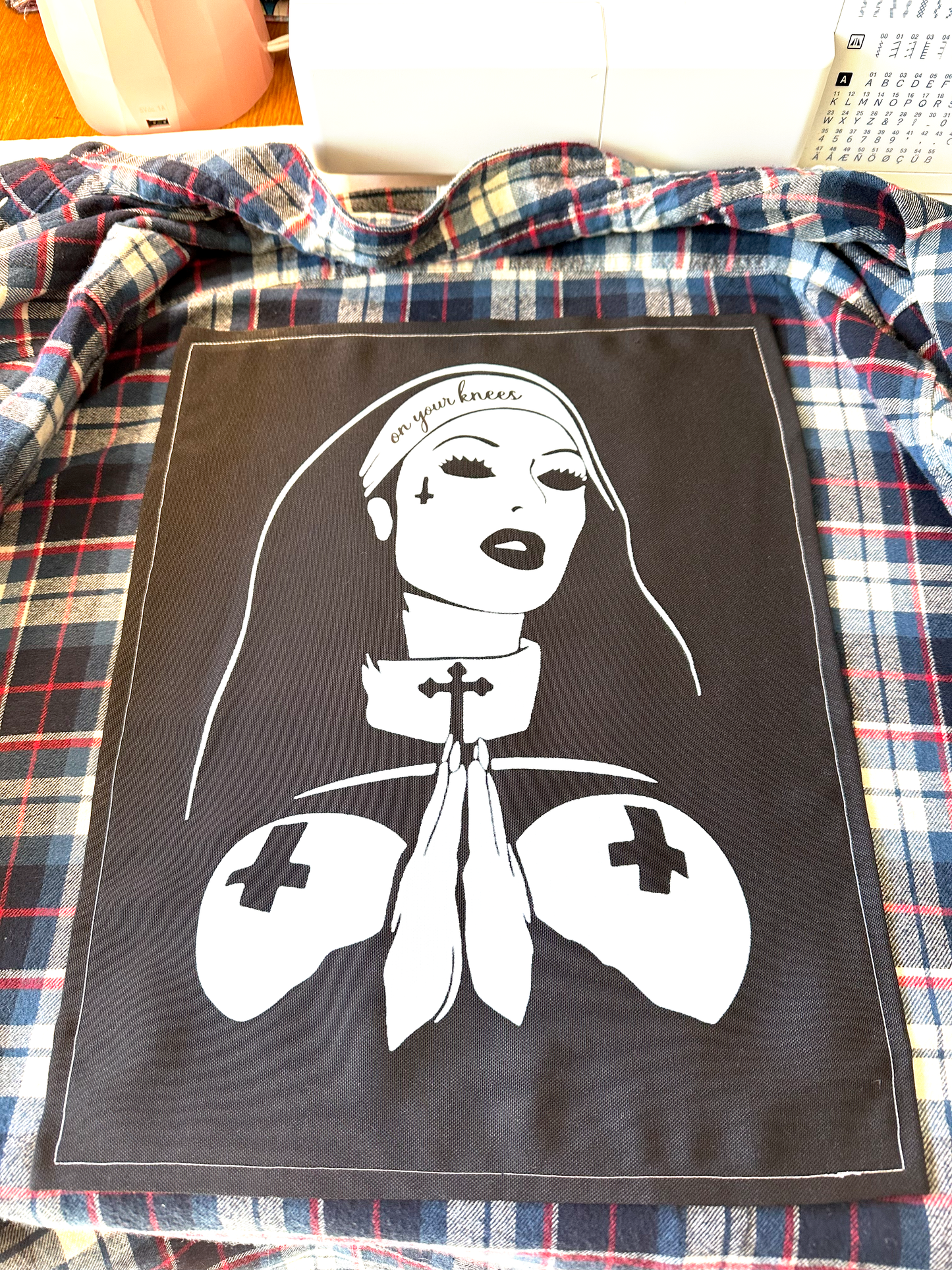 On your knees, Nun - Flannel Mens XL